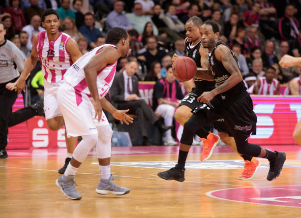 再看国内 再看国内